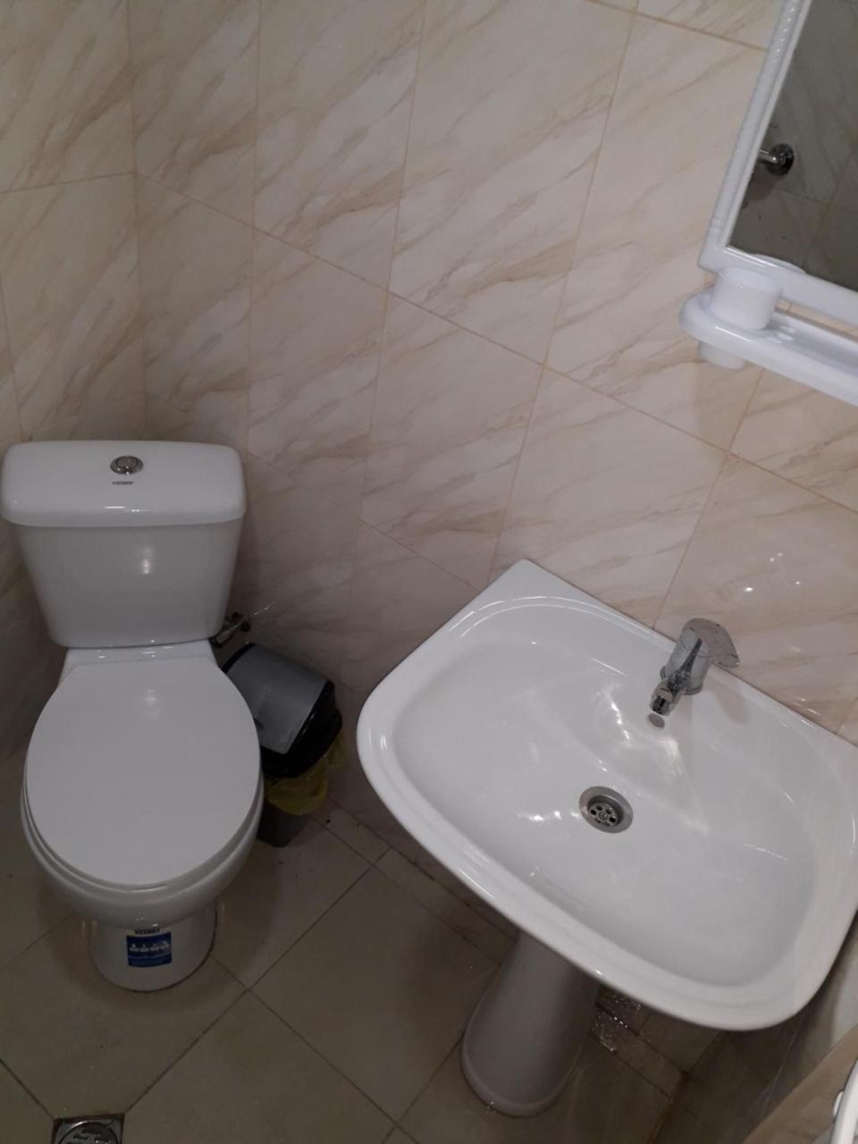 Apartament Sofia Lägenhet Borjomi Exteriör bild