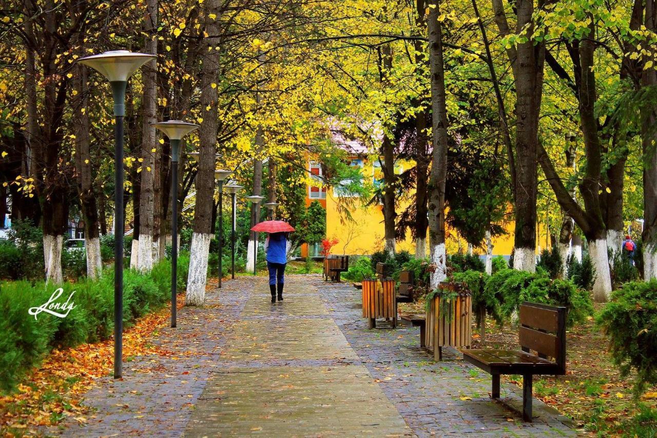 Apartament Sofia Lägenhet Borjomi Exteriör bild